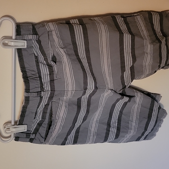 Boys Shorts, The Children's Place, Size 8 - Picture 4 of 4